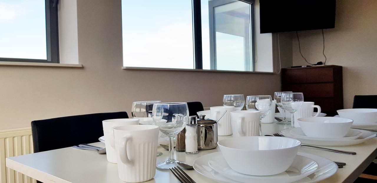 Leilighet 16th Floor View On The Sea And City. 15 Minutes Walk To The Beach. *