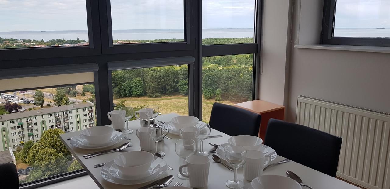 16th Floor View On The Sea And City. 15 Minutes Walk To The Beach. *