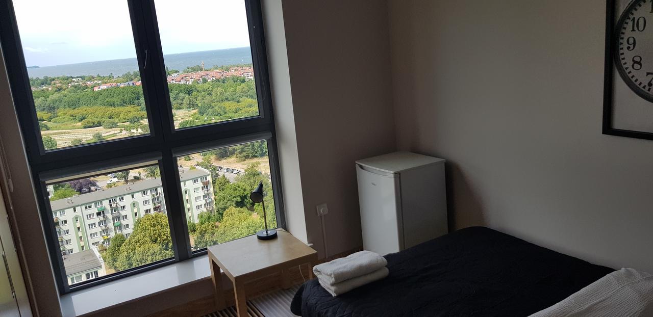 Leilighet 16th Floor View On The Sea And City. 15 Minutes Walk To The Beach.