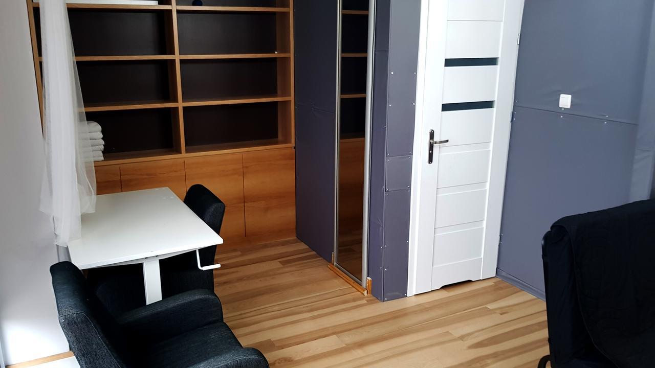 16th Floor View On The Sea And City. 15 Minutes Walk To The Beach. Leilighet *