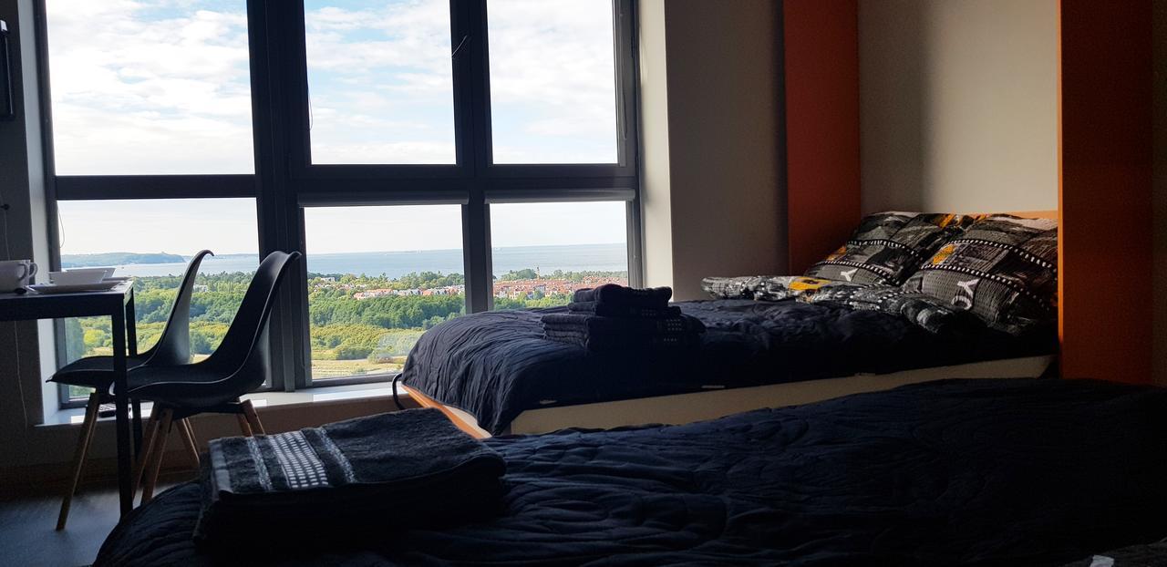 16th Floor View On The Sea And City. 15 Minutes Walk To The Beach. Apartment *